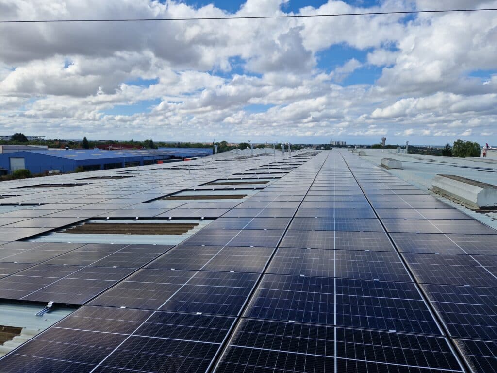 Toiture photovoltaïque - bâtiment industriel - Porcelaines de La Fabrique - Limoges (87)