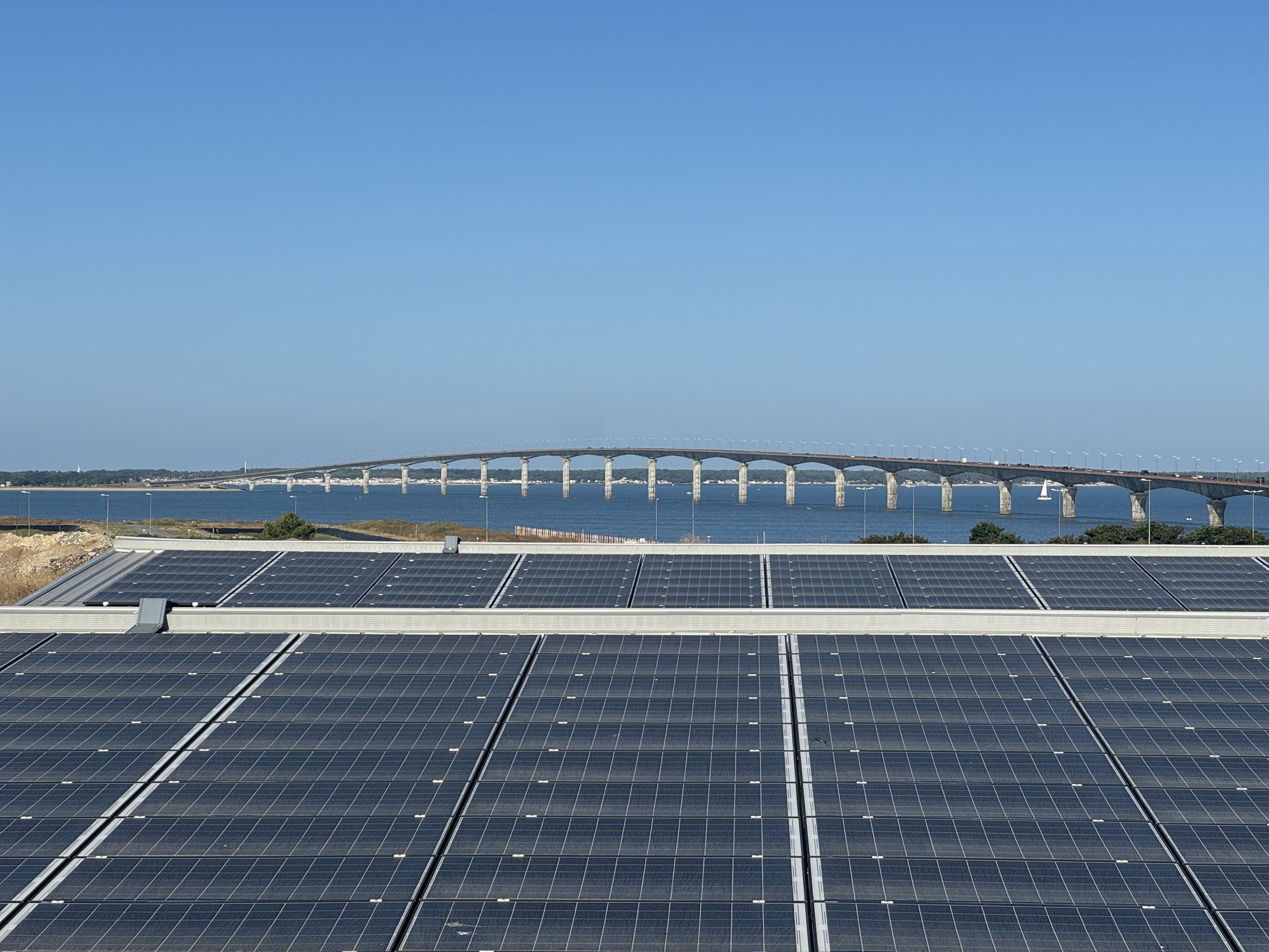 Installation photovoltaïque sur toiture bâtiment industriel - La Rochelle (17)