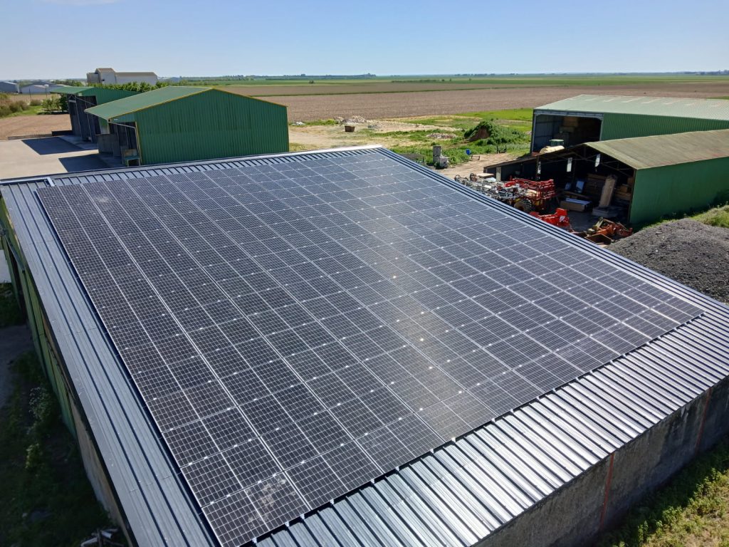 Bâtiment agricole avec installation photovoltaïque - Vendée (85)
