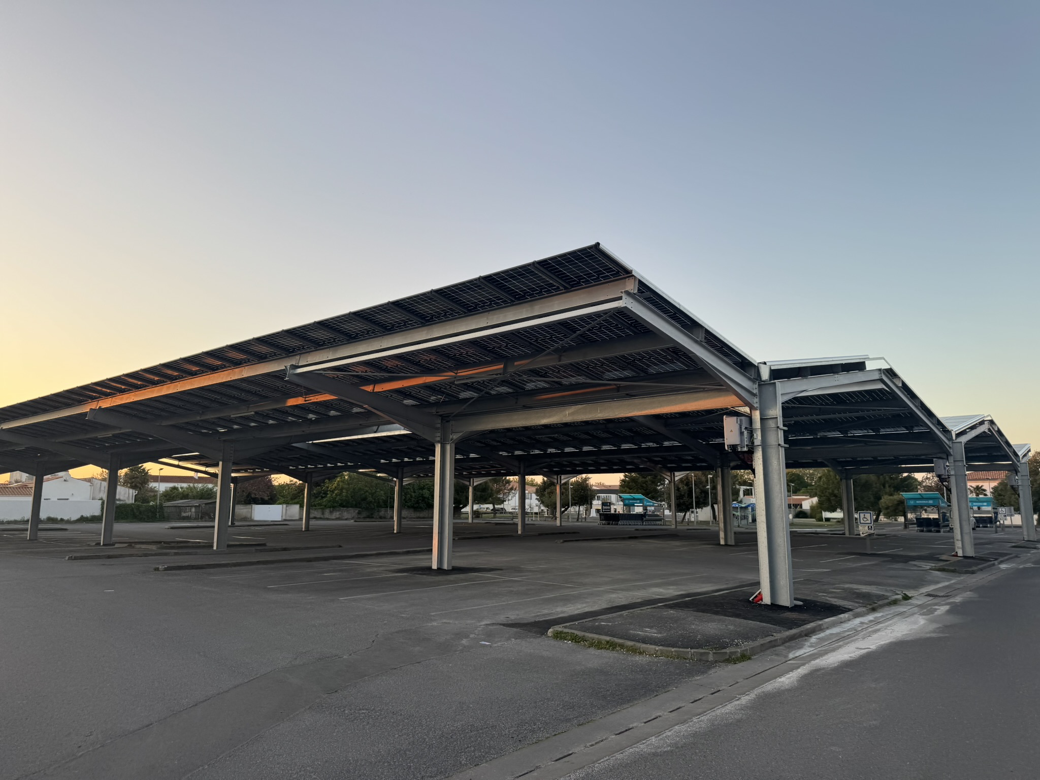Ombrière photovoltaïque Saint Pierre d'Oléron (17)